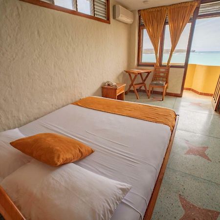 Hostal Estrella De Mar Puerto Ayora  Exteriör bild