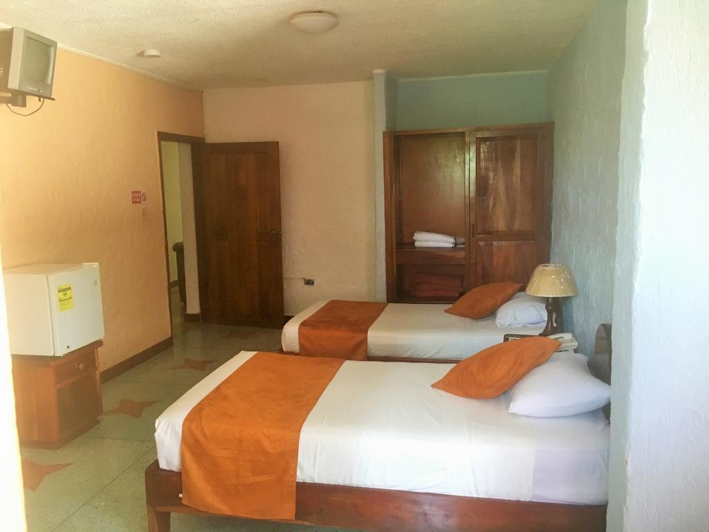 Hostal Estrella De Mar Puerto Ayora  Rum bild