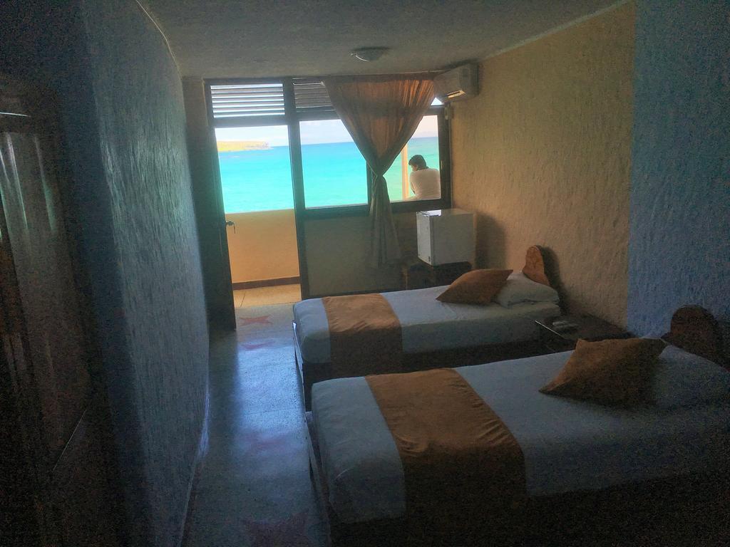 Hostal Estrella De Mar Puerto Ayora  Rum bild