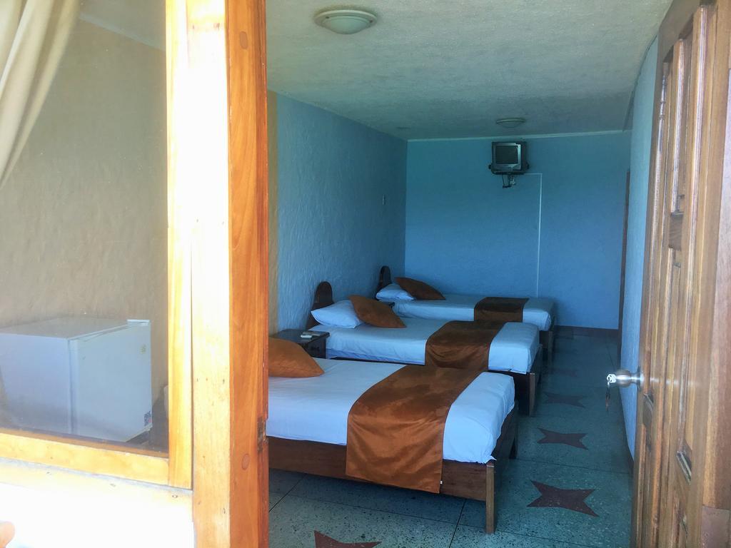Hostal Estrella De Mar Puerto Ayora  Rum bild