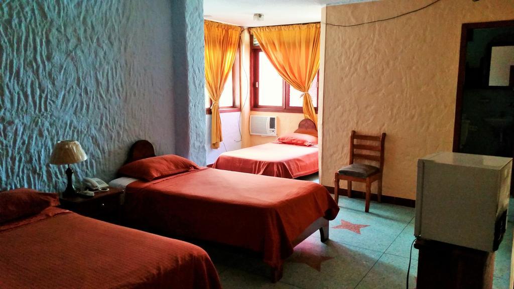 Hostal Estrella De Mar Puerto Ayora  Rum bild