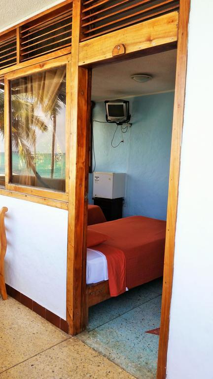 Hostal Estrella De Mar Puerto Ayora  Rum bild