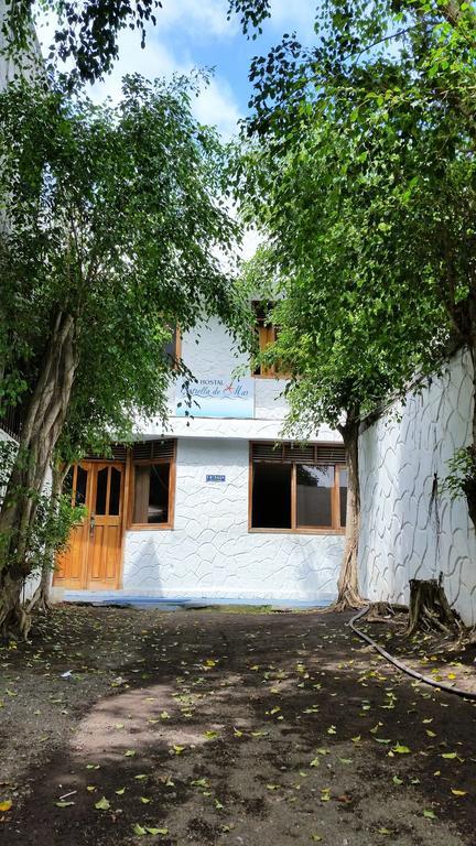 Hostal Estrella De Mar Puerto Ayora  Exteriör bild