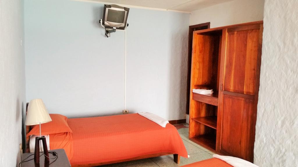 Hostal Estrella De Mar Puerto Ayora  Exteriör bild
