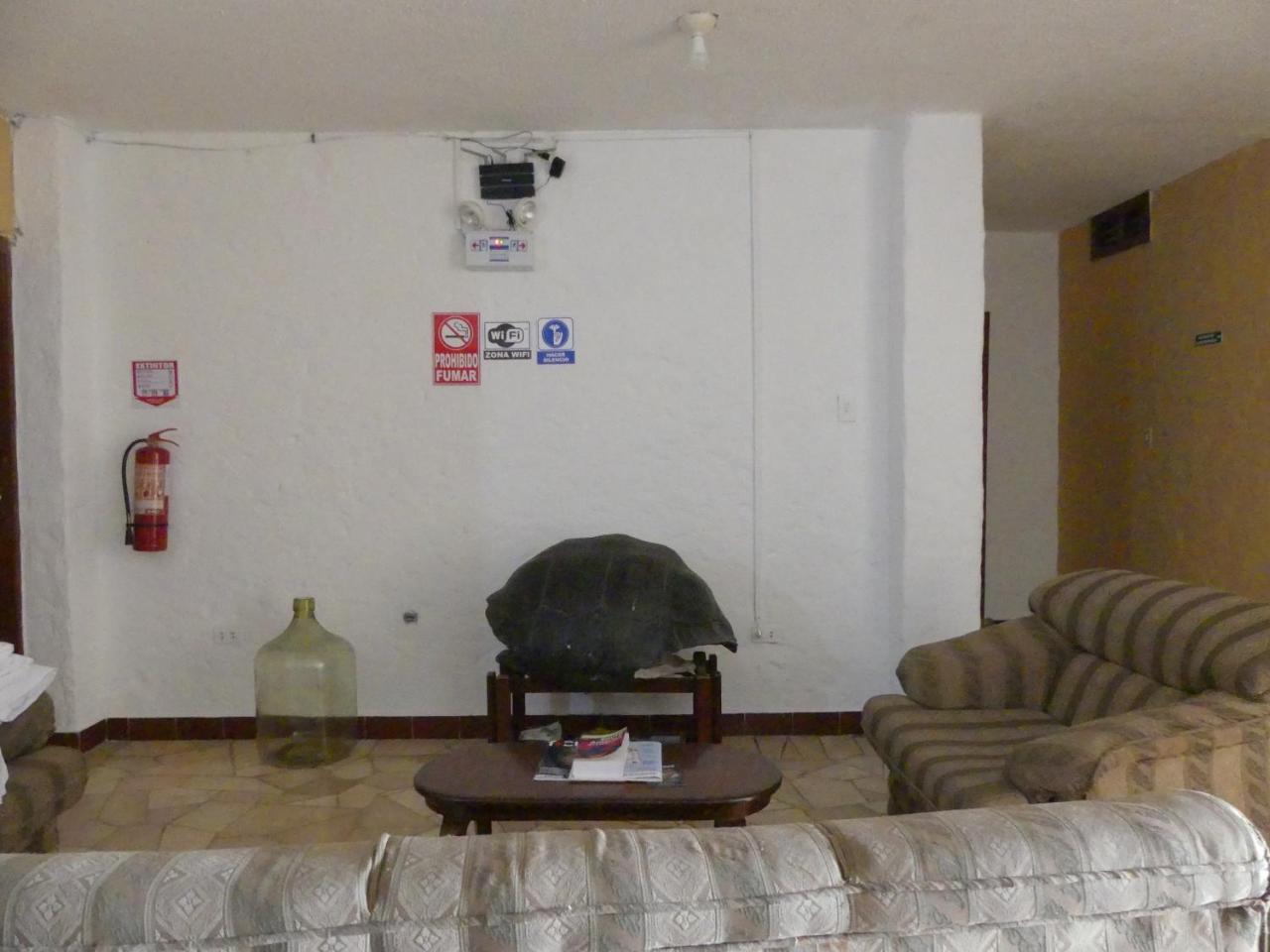 Hostal Estrella De Mar Puerto Ayora  Exteriör bild