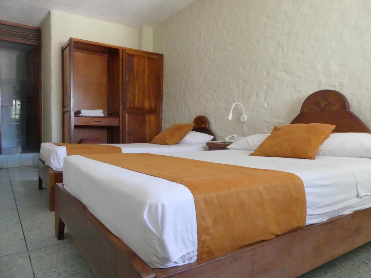 Hostal Estrella De Mar Puerto Ayora  Exteriör bild