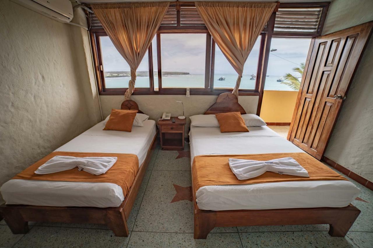 Hostal Estrella De Mar Puerto Ayora  Exteriör bild