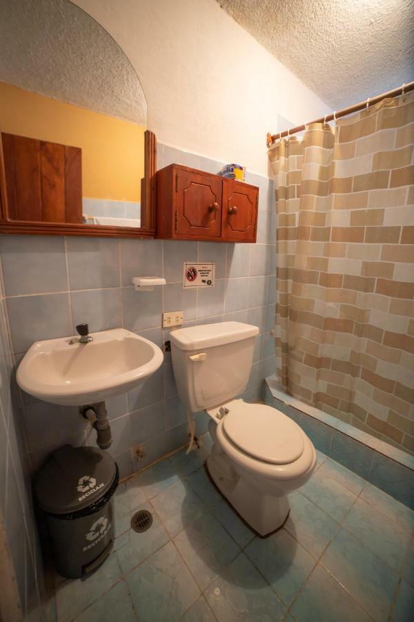Hostal Estrella De Mar Puerto Ayora  Exteriör bild