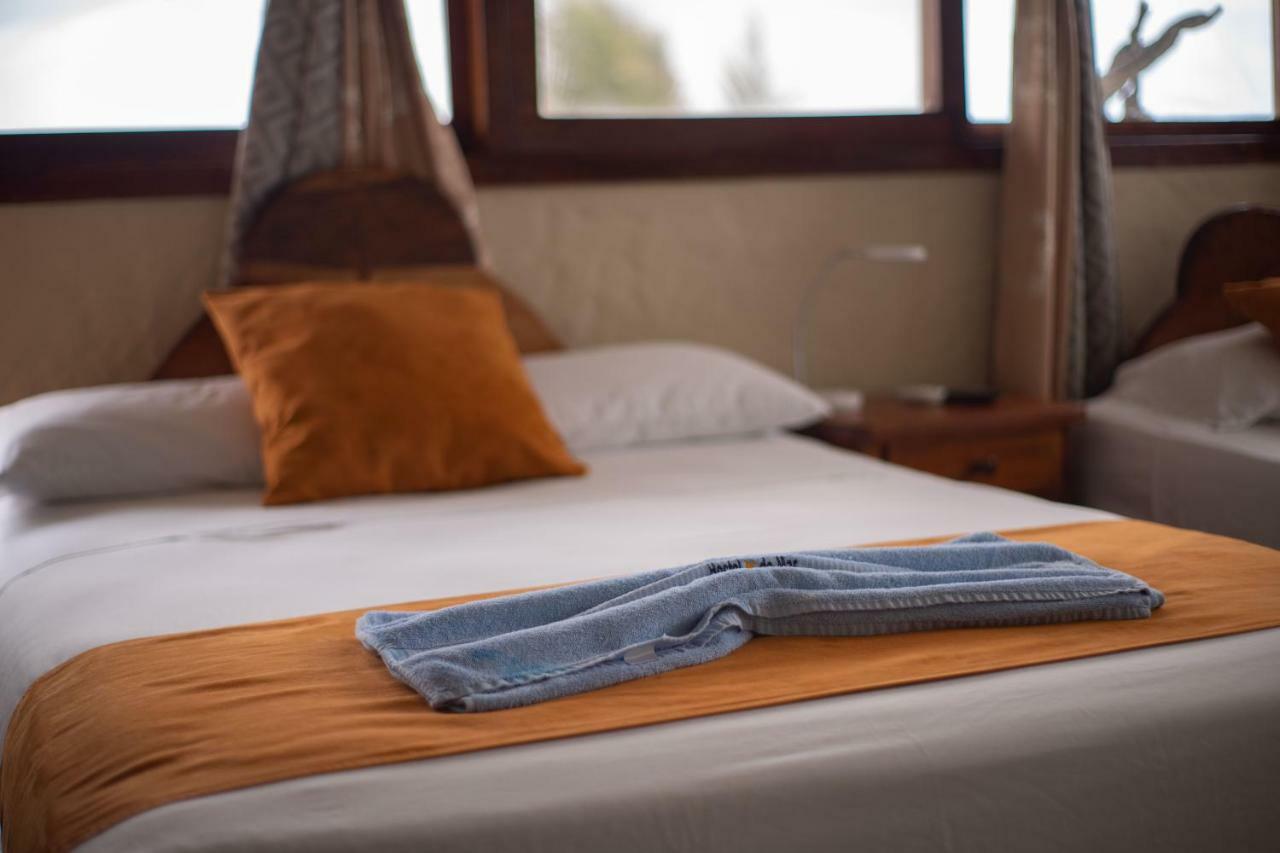 Hostal Estrella De Mar Puerto Ayora  Exteriör bild