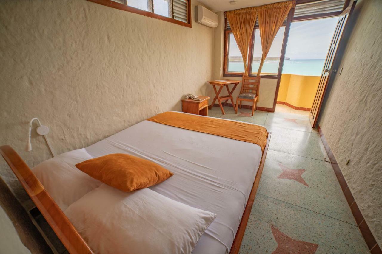 Hostal Estrella De Mar Puerto Ayora  Exteriör bild